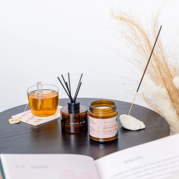 Pinecone & Wild Honey Soy Candle