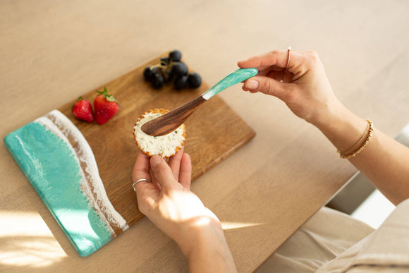 Acacia Cheese Spreader