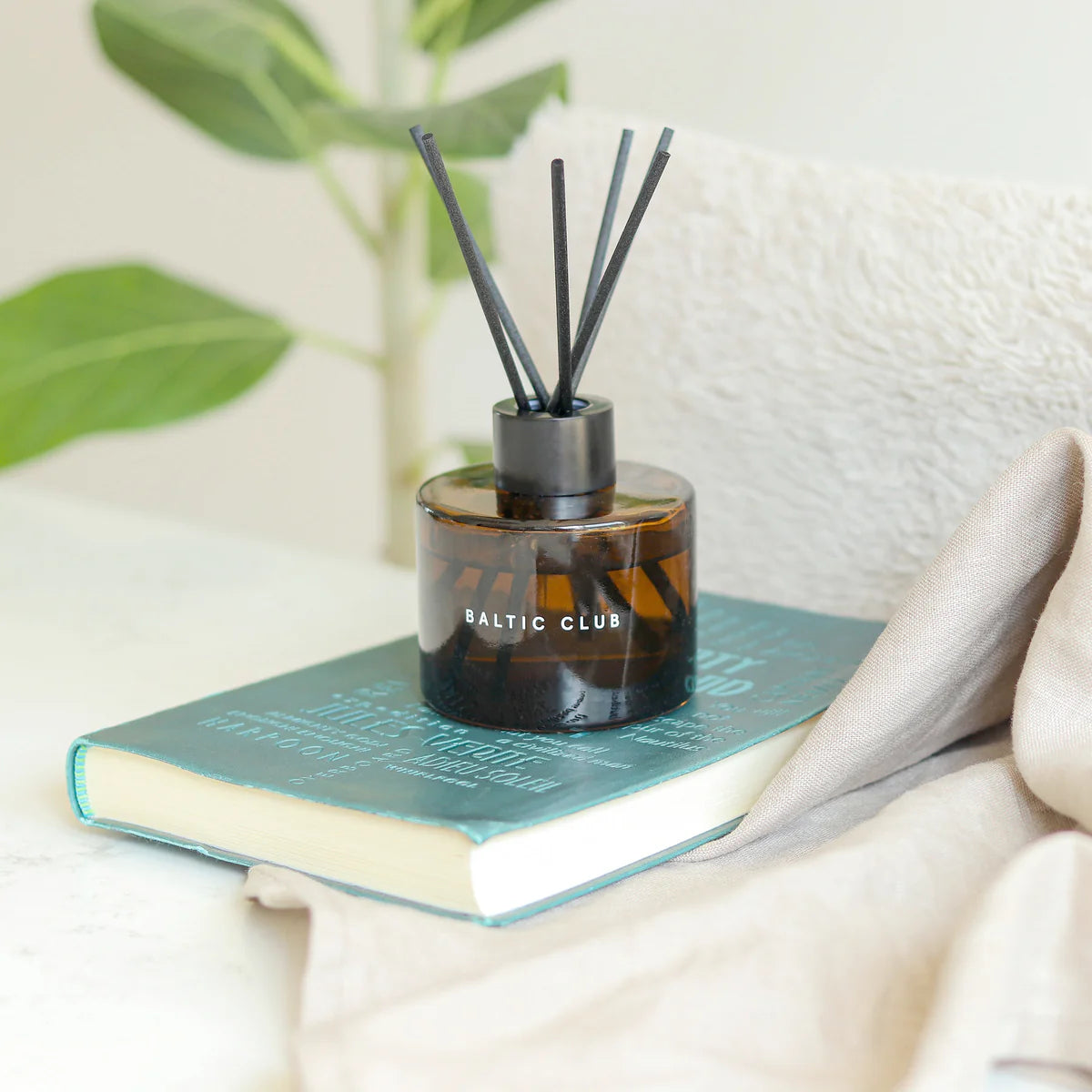 Golden Sandalwood Reed Diffuser