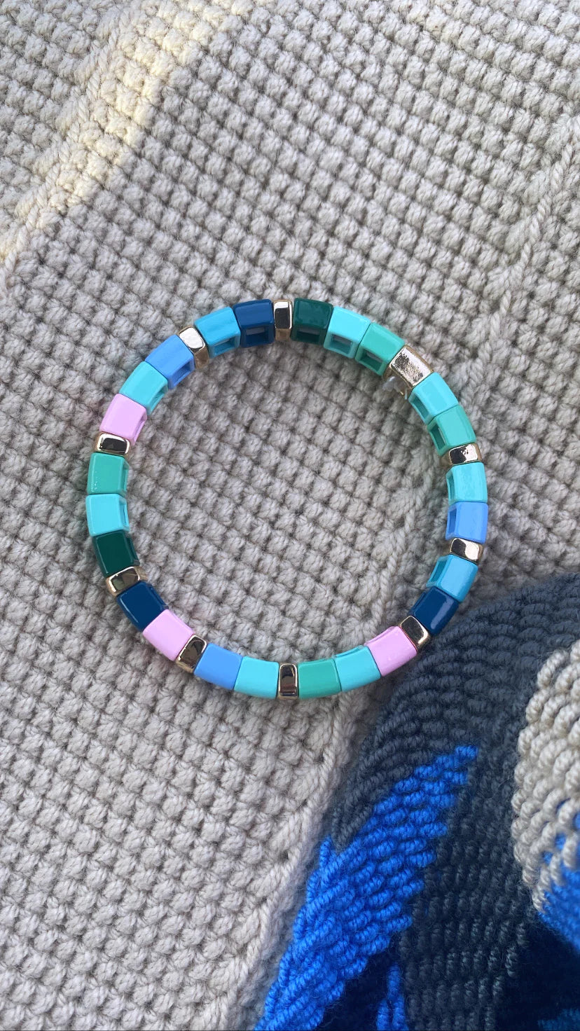 Curved Spring Puzzle Bracelet