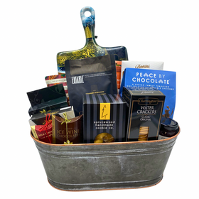 Charcuterie Dreams Gift Basket product photo