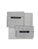 2 different sized baggies with small black circles connected to each other with 2 lines in a grid formation against a white background