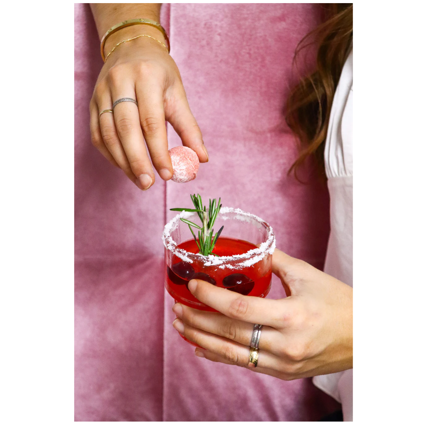 Frosted Cranberry Cocktail Bomb - 0
