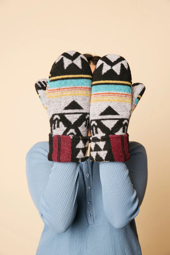Mini Tipi Mittens (various patterns)