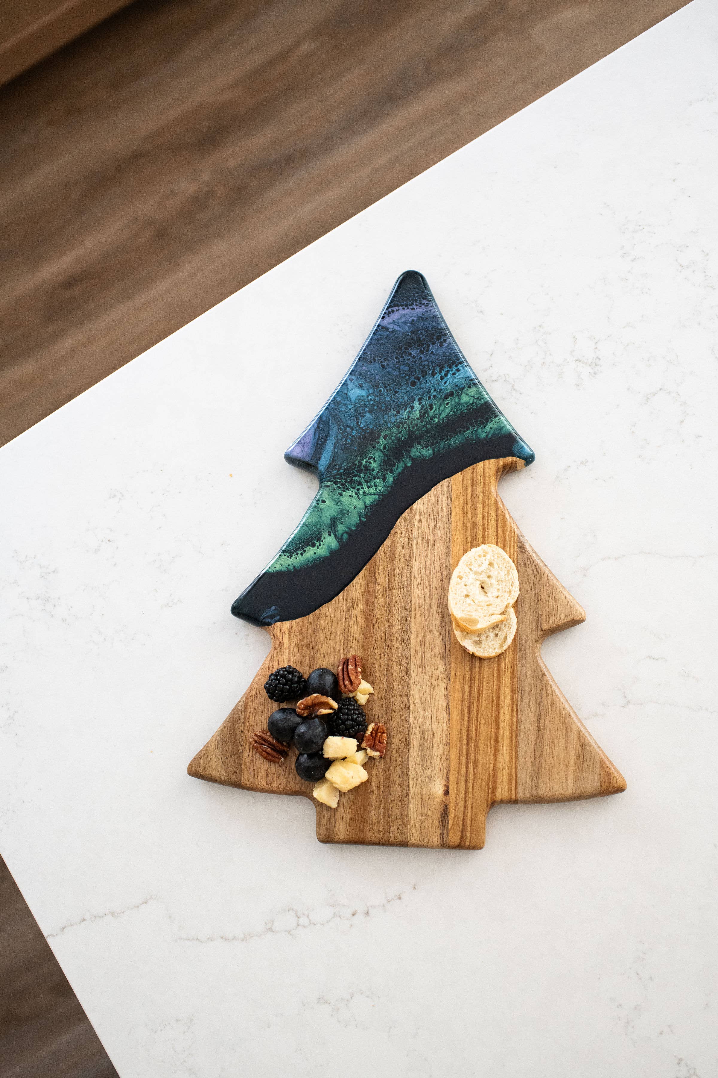 Acheter northern-lights Christmas Tree Resin Charcuterie Board