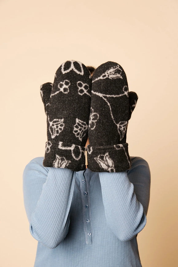 Mini Tipi Mittens (various patterns)