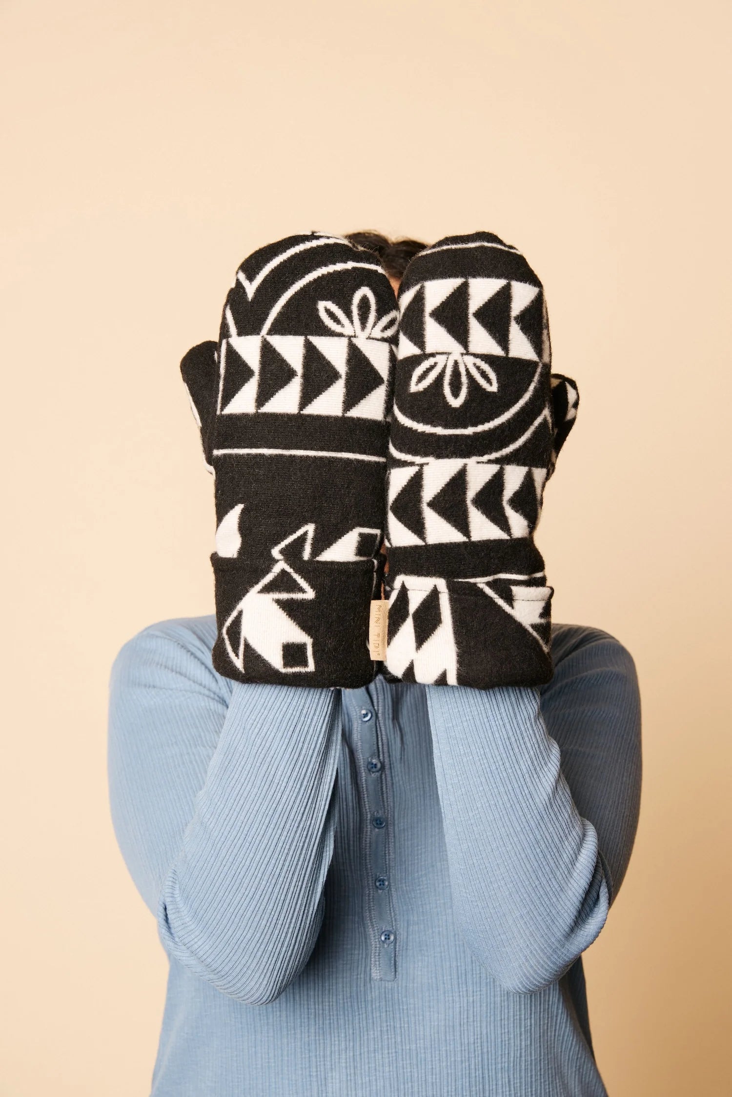 Mini Tipi Mittens (various patterns)